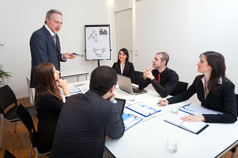 Plusieurs personnes en rencontre